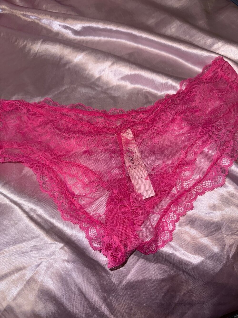 NWT Victoria’s Secret Hot Pink Lace Panty - Picture 2 of 2